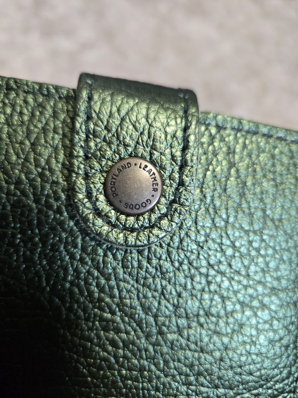 Portland Leather Goods Metallic Green Pebbled Snap Wallet - Picture 2 of 6